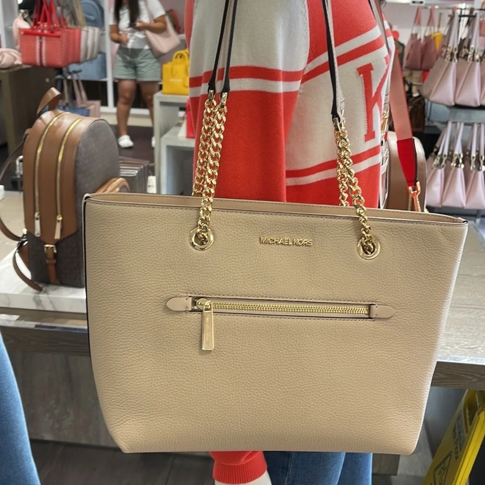 MICHAEL KORS Jet Set Medium Front Zip Pebbled Leather Chain Tote Bag Buff NWT